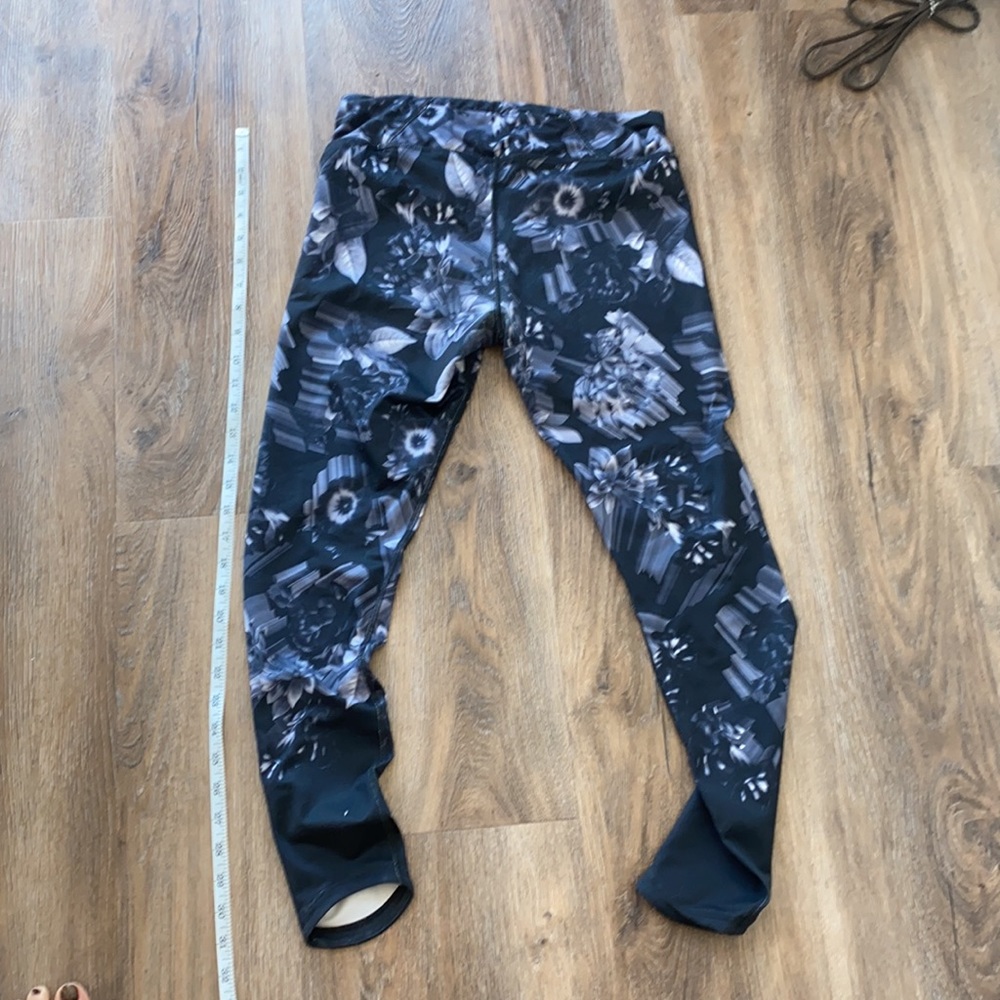 Nike Dri-Fit leggings, size small - Picture 6 of 7